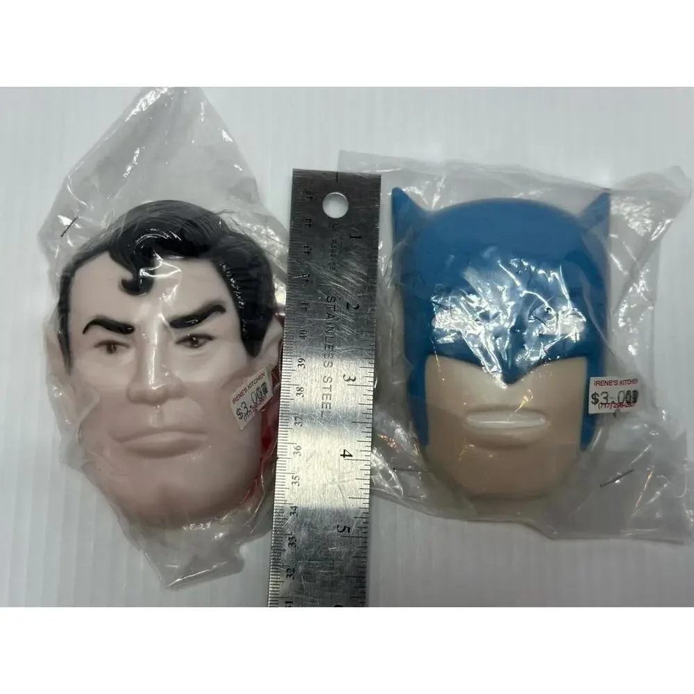 Vintage 1977 Superman‎ & Badge Batman Bat Signal Cake Topper Wilton DC Comics #1